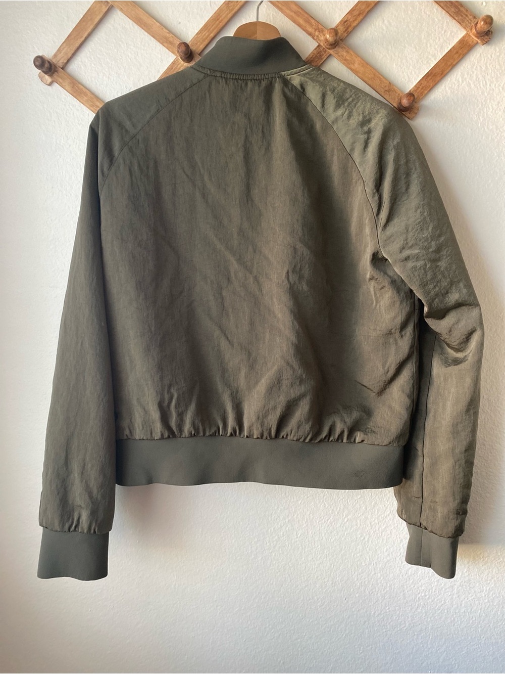 Lululemon Reversible Bomber Jacket Size 8 0live Green (0012) - Picture 2 of 6